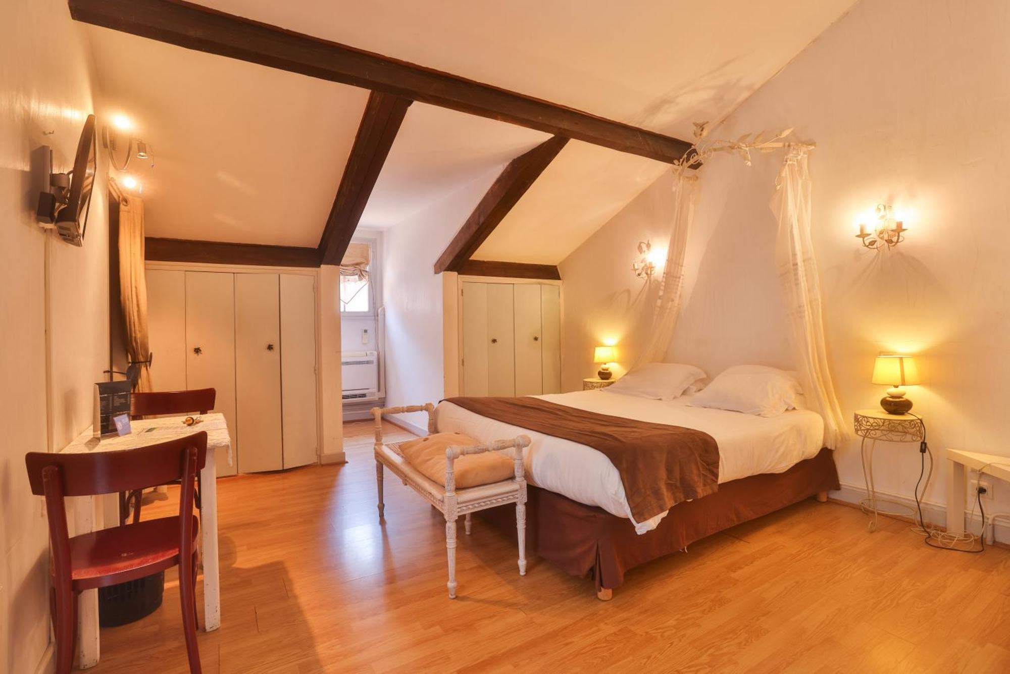 Hotel Restaurant Des Thermes Castera-Verduzan Екстер'єр фото