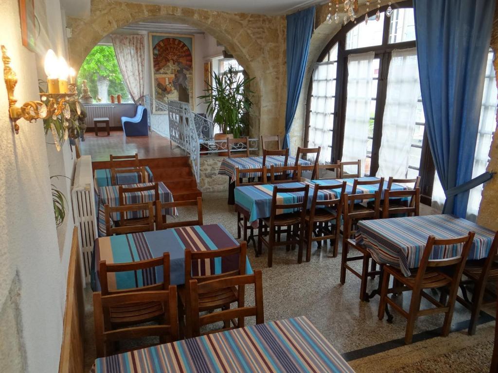 Hotel Restaurant Des Thermes Castera-Verduzan Екстер'єр фото