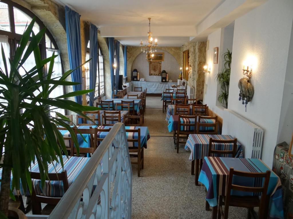 Hotel Restaurant Des Thermes Castera-Verduzan Екстер'єр фото