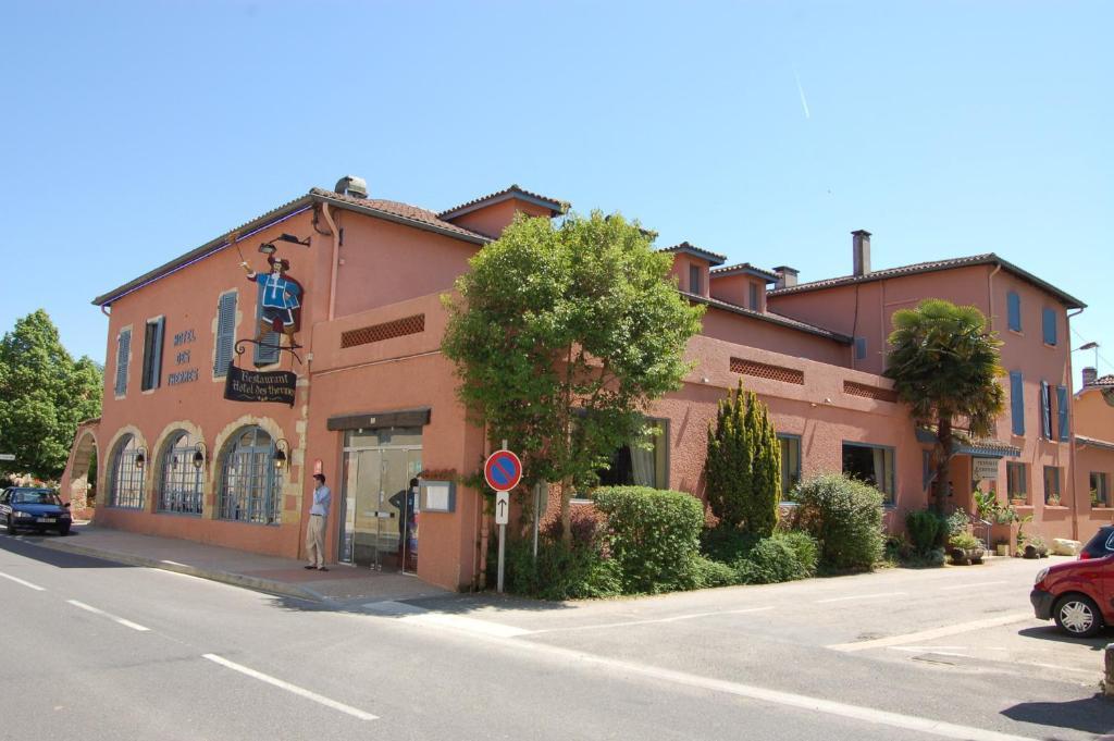 Hotel Restaurant Des Thermes Castera-Verduzan Екстер'єр фото